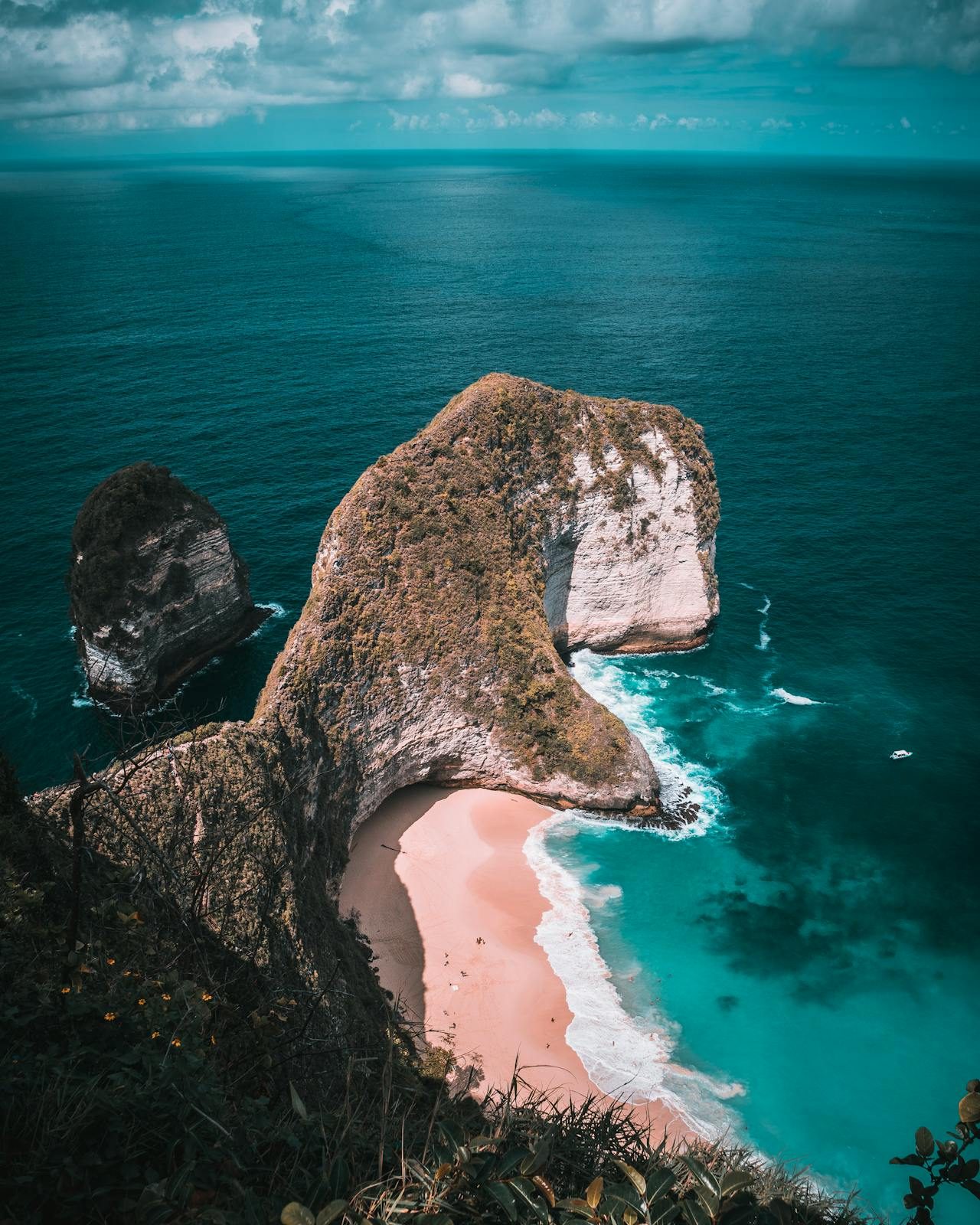 Nusa Penida One Day Trip with All-Inclusive